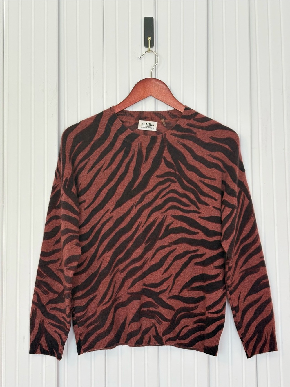 27 Miles Womens Cashmere Sweater L Animal Print Quiet Luxury Winter Staple